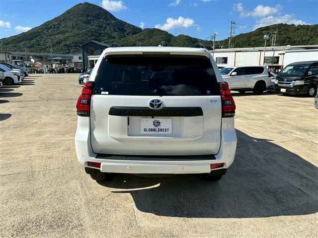 Toyota Land Cruiser Prado 6