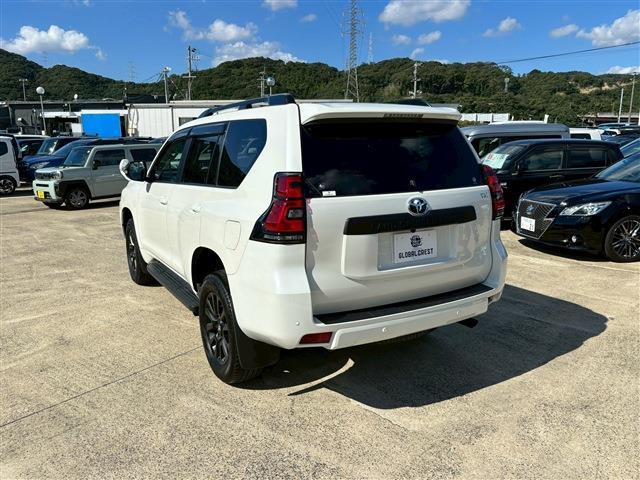 Toyota Land Cruiser Prado 7