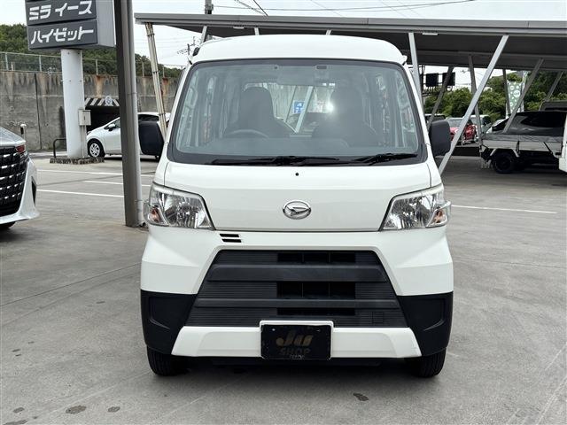 Daihatsu Hijet Cargo 2