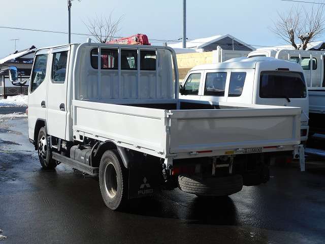 Mitsubishi Fuso Canter 9