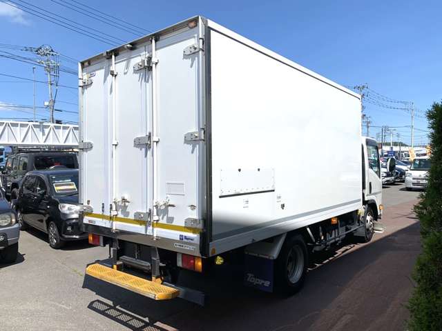 Isuzu Elf 9