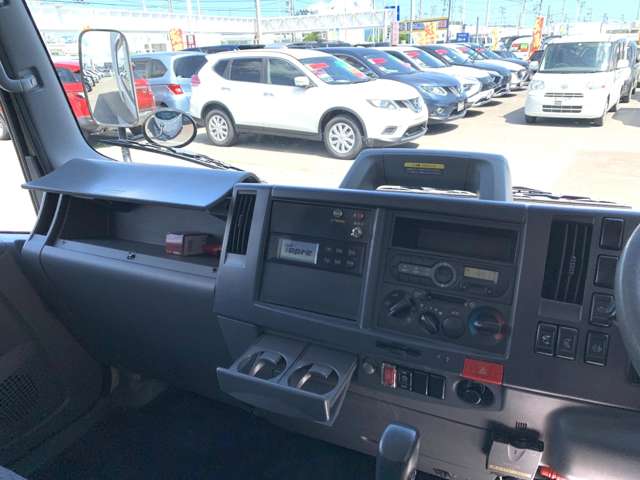 Isuzu Elf 10