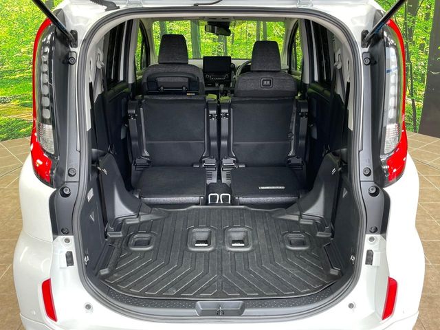 Toyota Sienta 12