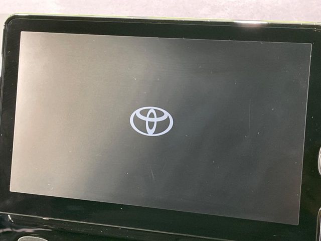 Toyota Sienta 5