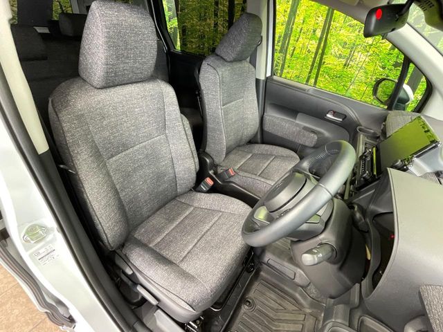 Toyota Sienta 9