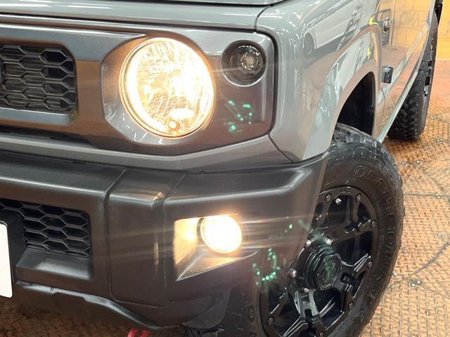 Suzuki Jimny 12