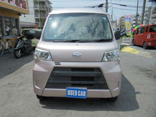 Daihatsu Hijet Cargo 12