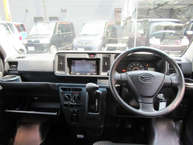 Daihatsu Hijet Cargo 5