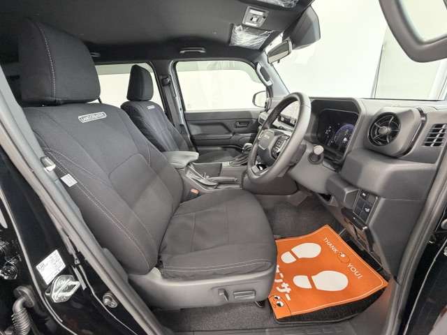 Toyota Land Cruiser FJ 7