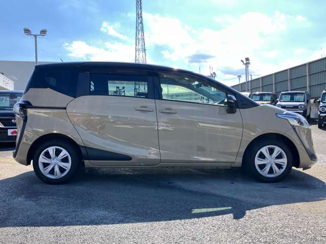 Toyota Sienta 7