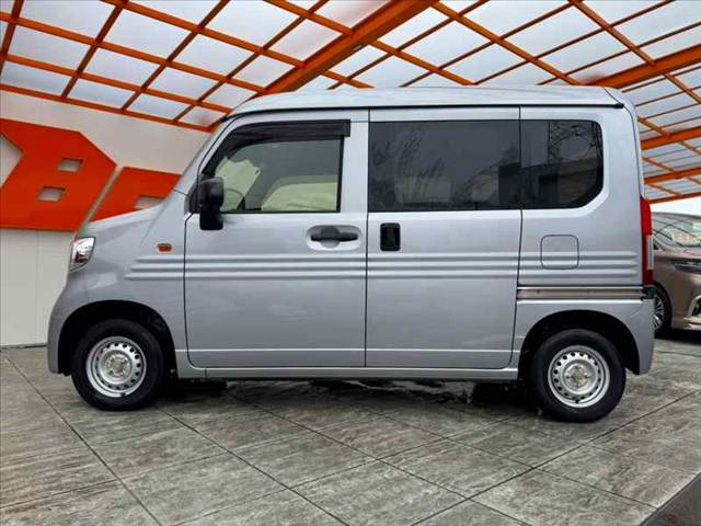 Honda N-VAN 11