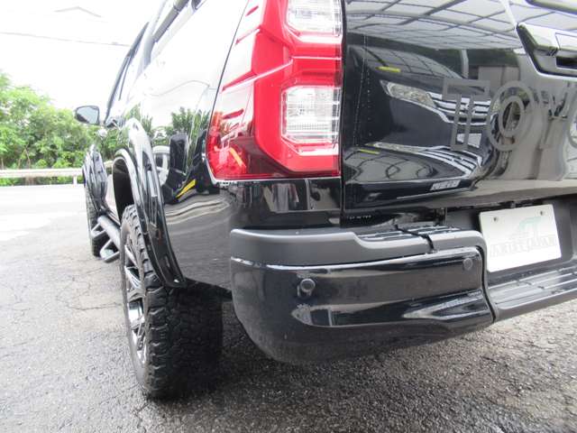 Toyota Hilux 9