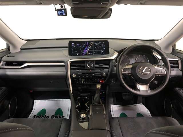 Lexus RX 9