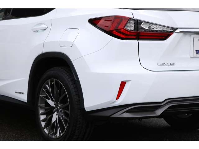 Lexus RX 9