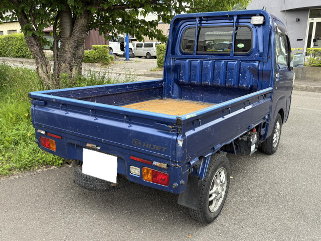 Daihatsu Hijet Truck 2