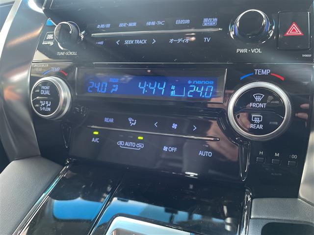 Toyota Vellfire 13