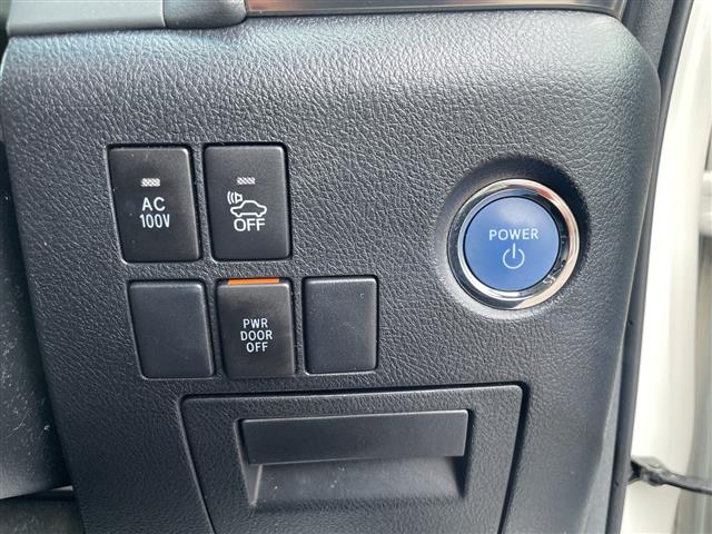 Toyota Vellfire 10