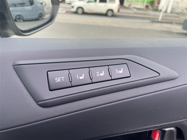 Toyota Vellfire 11
