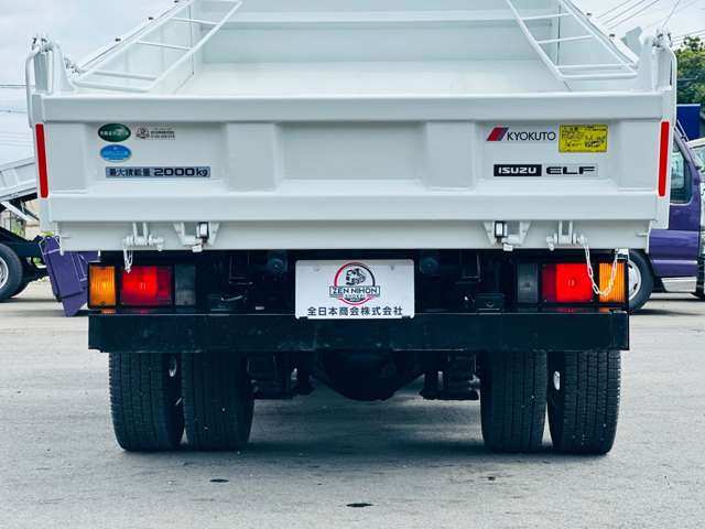Isuzu Elf 11