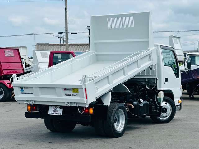 Isuzu Elf 9
