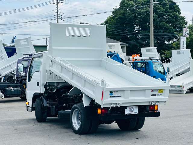 Isuzu Elf 10