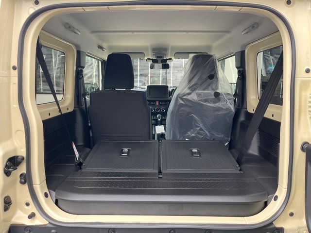 Suzuki Jimny 12
