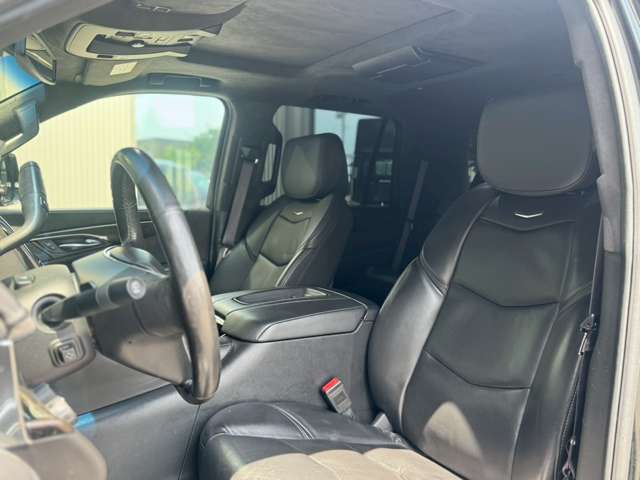Cadillac エスカレード 8