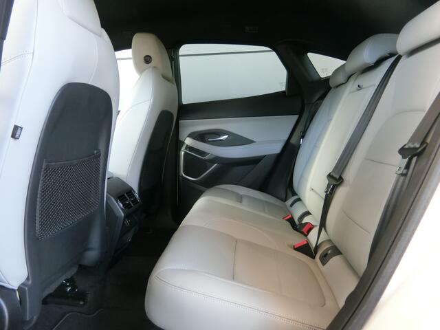 Jaguar E-Pace 5