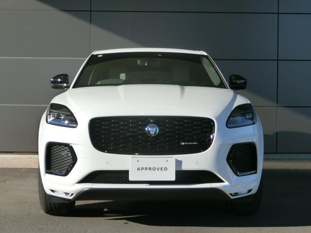 Jaguar E-Pace 8