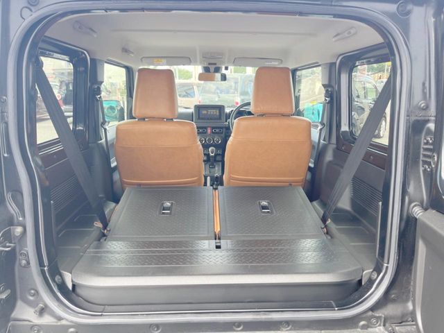 Suzuki Jimny 11