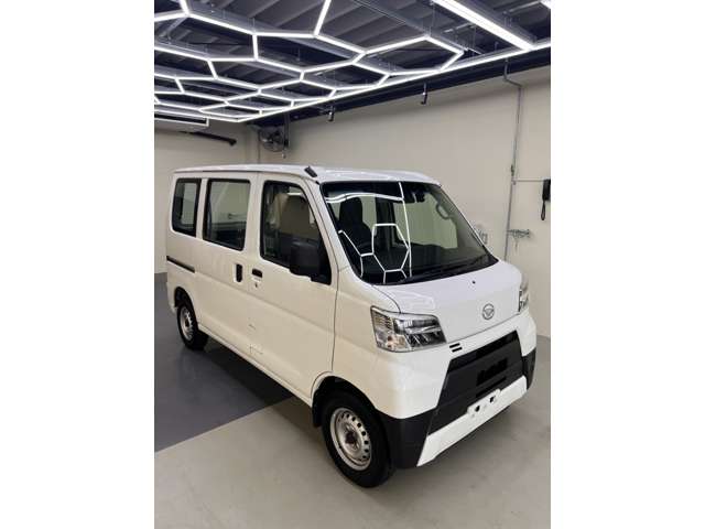 Daihatsu Hijet Cargo 2