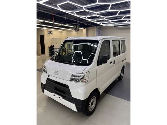 Daihatsu Hijet Cargo 3