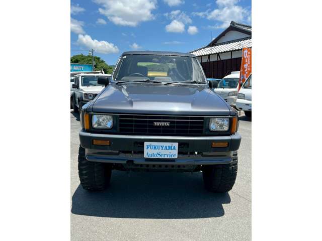 Toyota Hilux Surf 2