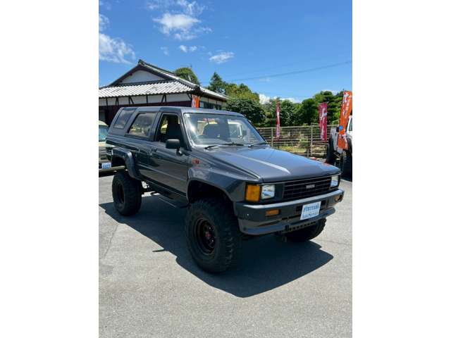 Toyota Hilux Surf 3