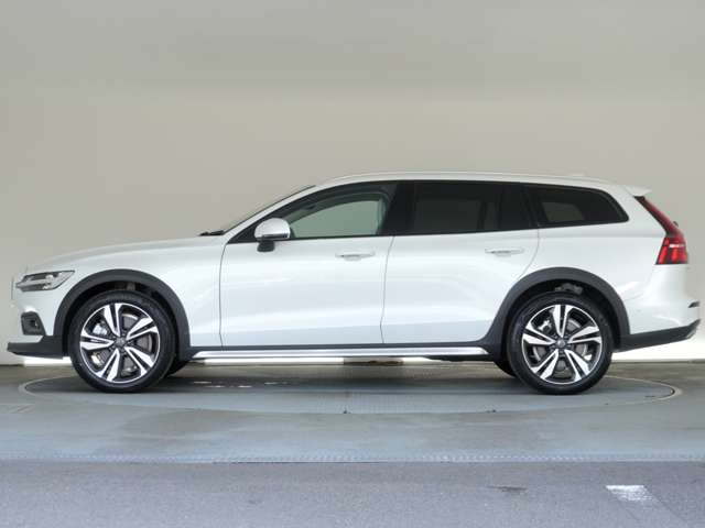 Volvo V60 Cross Country 11
