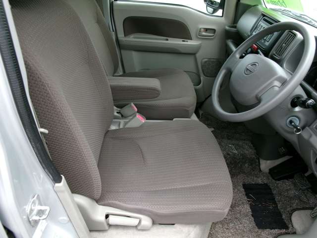 Nissan NV100 Clipper 11