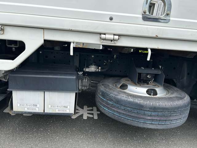 Isuzu Elf 12
