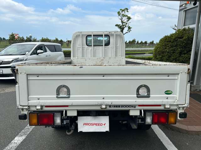 Isuzu Elf 5