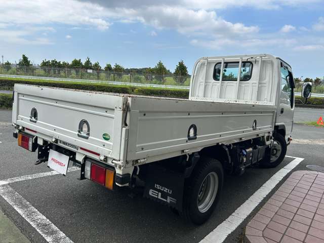Isuzu Elf 6