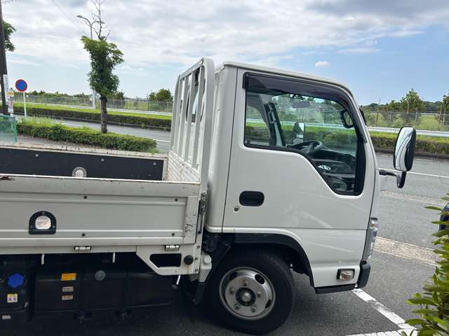 Isuzu Elf 8