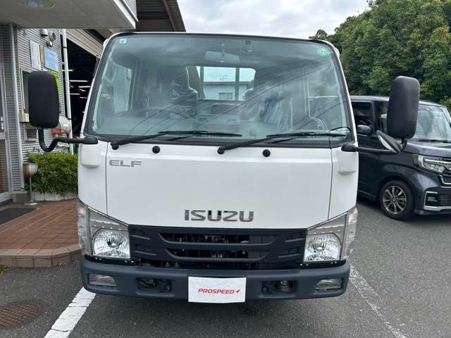 Isuzu Elf 10
