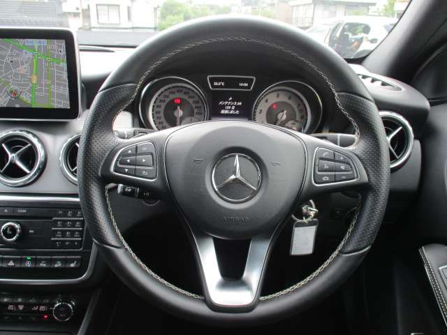 Mercedes-Benz GLA-Class 11