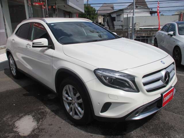 Mercedes-Benz GLA-Class 4