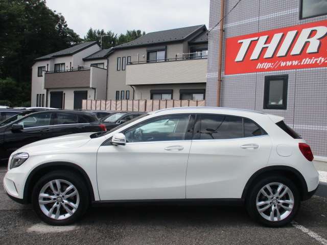 Mercedes-Benz GLA-Class 6