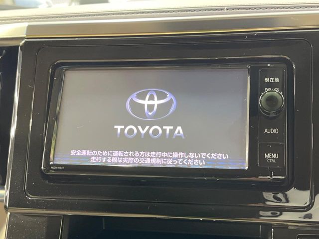 Toyota Vellfire 4