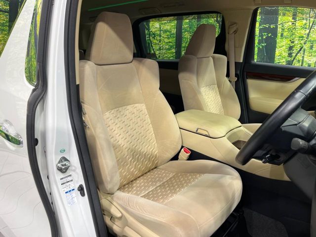 Toyota Vellfire 8