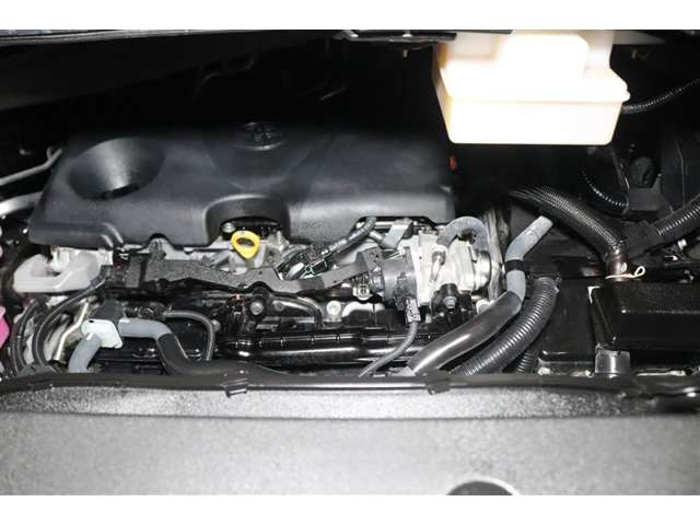 Toyota Vellfire 4