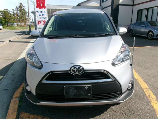 Toyota Sienta 2