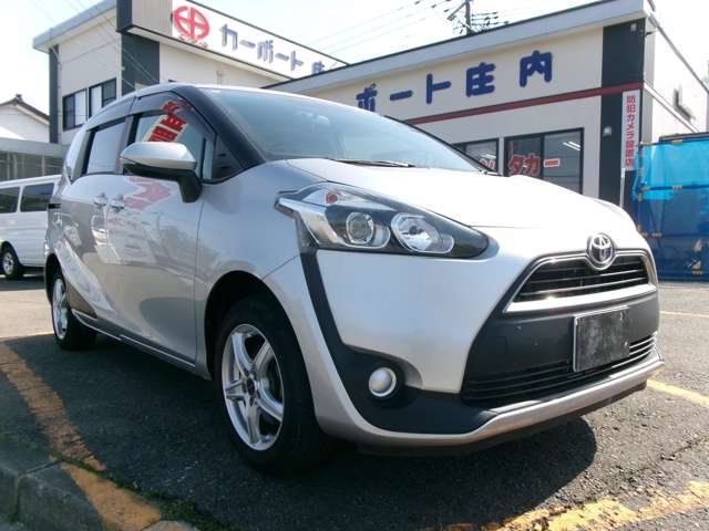 Toyota Sienta 3
