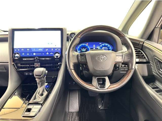Toyota Alphard 8